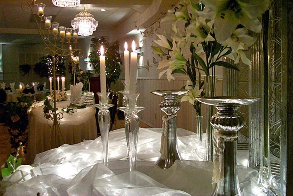 Ambassador Hotel Садбері Екстер'єр фото